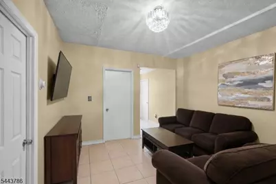 526 E 25th St, Paterson, NJ 07514 - Photo 9