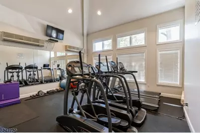 605 Binghampton Ln, Livingston, NJ 07039 - Photo 5