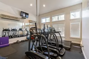 605 Binghampton Ln, Livingston, NJ 07039 - Photo 5