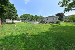 58 Grove St, Wanaque, NJ 07465 - Photo 23