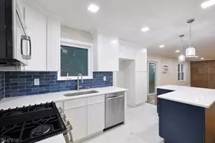 13 Maine St, Jefferson Township, NJ 07849 - Photo 3