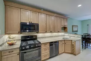 7 Old Orchard Ct, Clinton, NJ 08809 - Photo 9