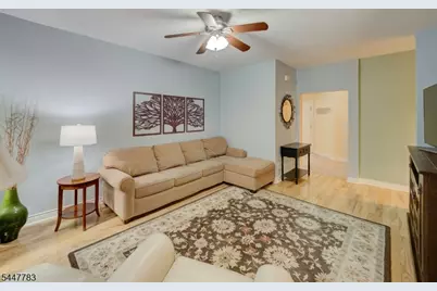 7 Old Orchard Ct, Clinton, NJ 08809 - Photo 3
