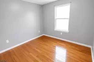 572 S 11th St, Newark, NJ 07103 - Photo 7