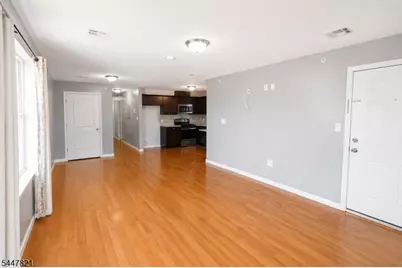 572 South 11th St #3, Newark, NJ 07103 - Photo 9