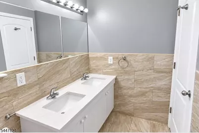572 South 11th St #3, Newark, NJ 07103 - Photo 5