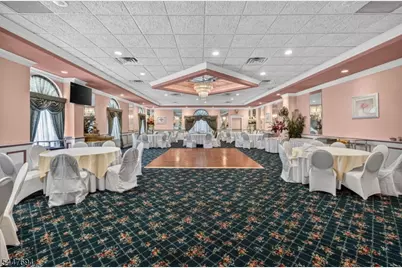 160 Lincoln Ave, Hawthorne, NJ 07506 - Photo 17