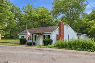 312 6th St, Belvidere, NJ 07823 - Photo 1