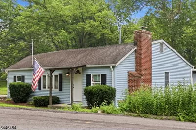 312 6th St, Belvidere, NJ 07823 - Photo 3