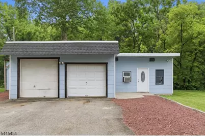 312 6th St, Belvidere, NJ 07823 - Photo 27