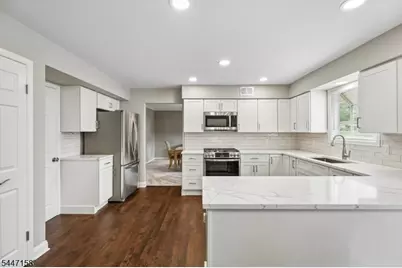 1 Witzling Ct, Raritan Township, NJ 08822 - Photo 5