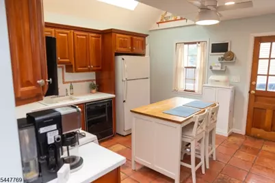 13 Sunset Dr, Clark Township, NJ 07066 - Photo 9