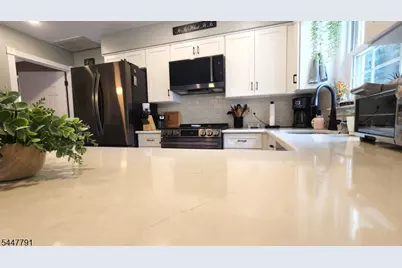 101 New Jersey Ave, Jefferson Township, NJ 07849 - Photo 13