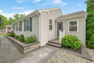 2 Sharon Ct, Randolph Township, NJ 07869 - Photo 1