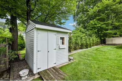 26 Westland Rd, Verona, NJ 07044 - Photo 37