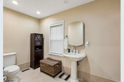 26 Westland Rd, Verona, NJ 07044 - Photo 19