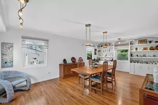 11 Marigold Ln, Franklin Township, NJ 08873 - Photo 9