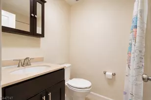 201 Edison Glen Terrace, Edison, NJ 08837 - Photo 17