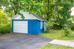 50 Forest Ave, Franklin Township, NJ 08540 - Photo 13