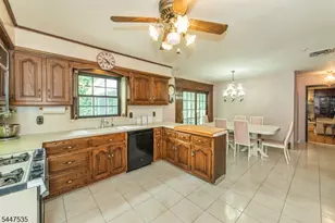 21 Bates Dr, Fairfield, NJ 07004 - Photo 7