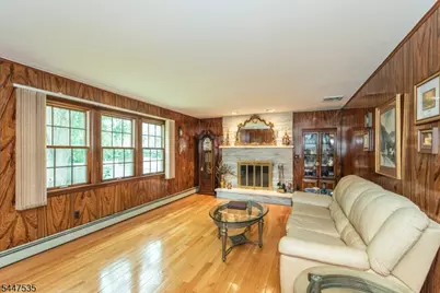 21 Bates Dr, Fairfield, NJ 07004 - Photo 5