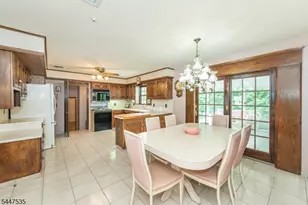 21 Bates Dr, Fairfield, NJ 07004 - Photo 11