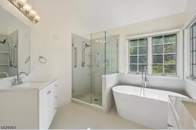 1070 Smith Manor Blvd, West Orange Township, NJ 07052 - Photo 21