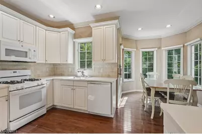 1070 Smith Manor Blvd, West Orange Township, NJ 07052 - Photo 15