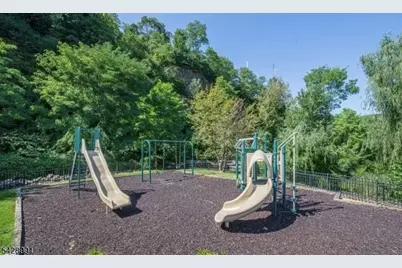 1070 Smith Manor Blvd, West Orange Township, NJ 07052 - Photo 9