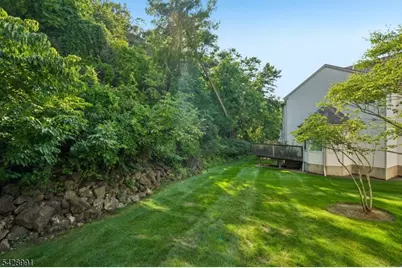 1070 Smith Manor Blvd, West Orange Township, NJ 07052 - Photo 37