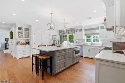 11 Briarwood Ct, Woodcliff Lake, NJ 07677 - Photo 17