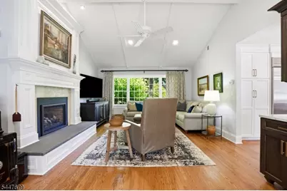 11 Briarwood Ct, Woodcliff Lake, NJ 07677 - Photo 19