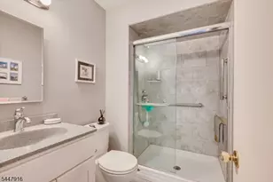 117 Kingsberry Dr, Franklin Township, NJ 08873 - Photo 31