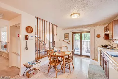 117 Kingsberry Dr, Franklin Township, NJ 08873 - Photo 15