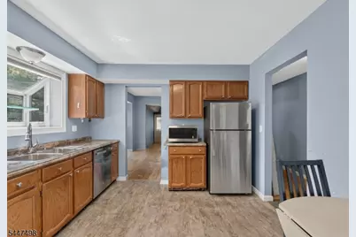 352 Cotswold Pl, Franklin Township, NJ 08873 - Photo 5
