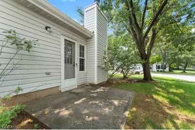 352 Cotswold Pl, Franklin Township, NJ 08873 - Photo 13