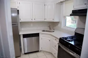 41 Beechwood Rd, Florham Park, NJ 07932 - Photo 3