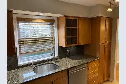 506 E Price St #1, Linden, NJ 07036 - Photo 7