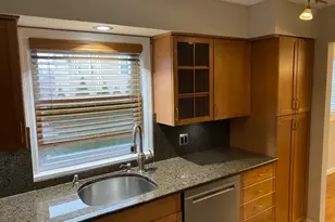 506 E Price St, Linden, NJ 07036 - Photo 7