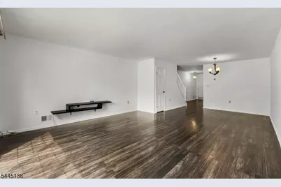 21 Balboa Ln, Franklin Township, NJ 08823 - Photo 5
