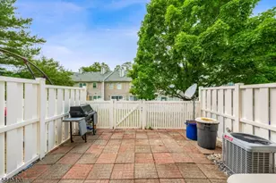 21 Balboa Ln, Franklin Township, NJ 08823 - Photo 15