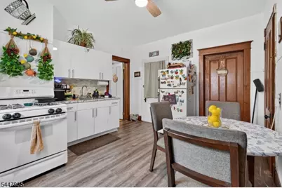 81 Louis St, New Brunswick, NJ 08901 - Photo 11