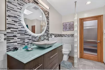 81 Louis St, New Brunswick, NJ 08901 - Photo 25