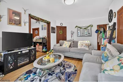 81 Louis St, New Brunswick, NJ 08901 - Photo 7