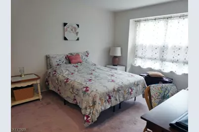 92 Stonehedge Court, Franklin Township, NJ 08873 - Photo 15