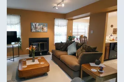 92 Stonehedge Court, Franklin Township, NJ 08873 - Photo 5