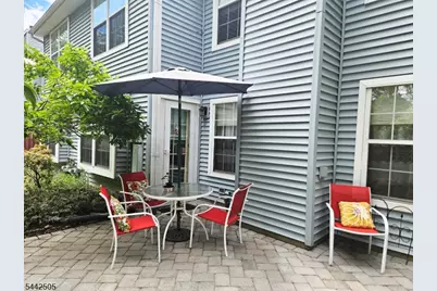 92 Stonehedge Court, Franklin Township, NJ 08873 - Photo 19