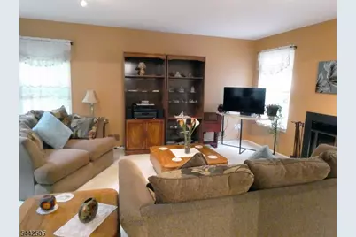 92 Stonehedge Court, Franklin Township, NJ 08873 - Photo 7