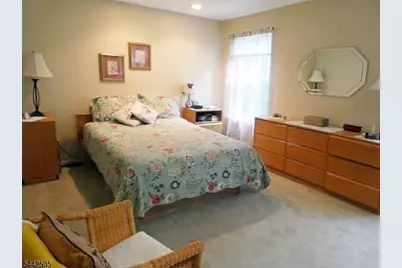 92 Stonehedge Court, Franklin Township, NJ 08873 - Photo 11