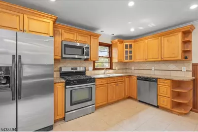 1133 Hetfield Ave, Scotch Plains Township, NJ 07076 - Photo 9